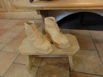 holzschuhe-holzbildhauer-stefan-kaeser.jpg